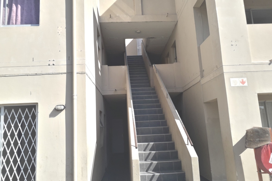 To Let 1 Bedroom Property for Rent in Thornton Western Cape